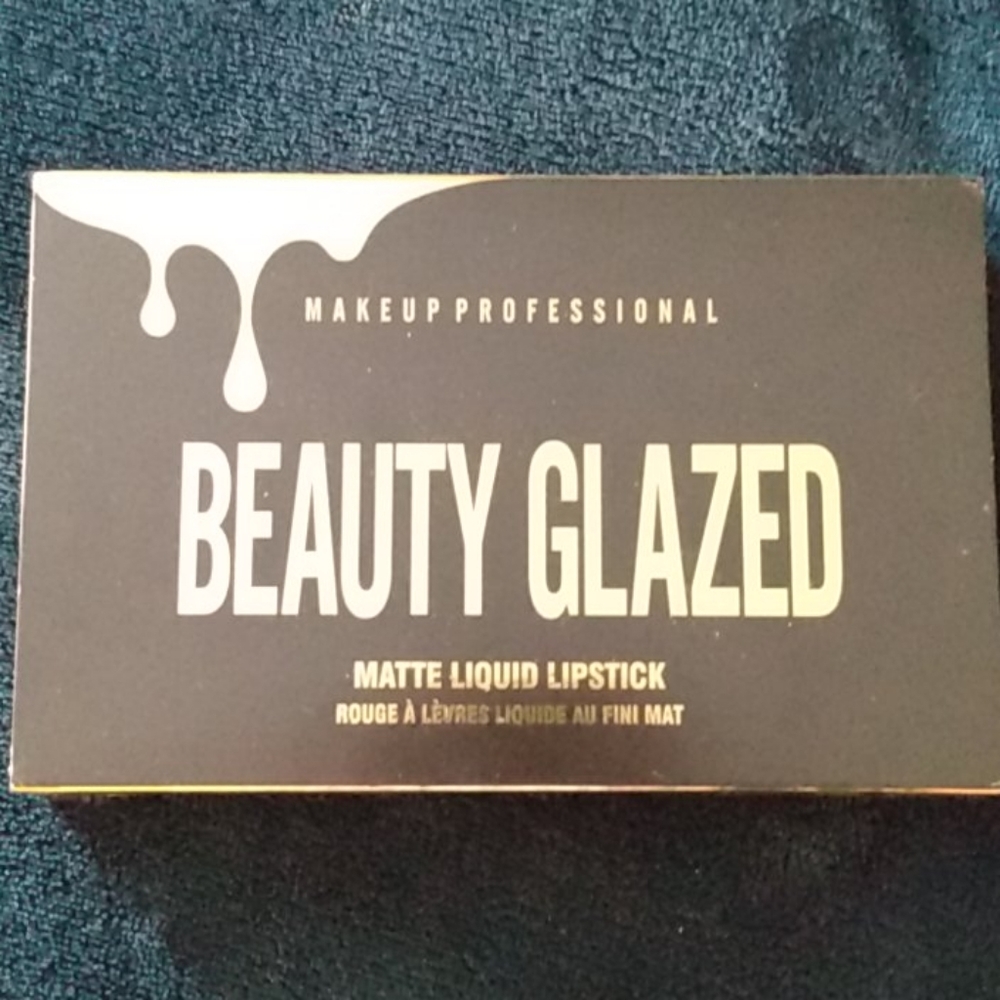 Beauty Glazed matte lipstick (6 cnt)